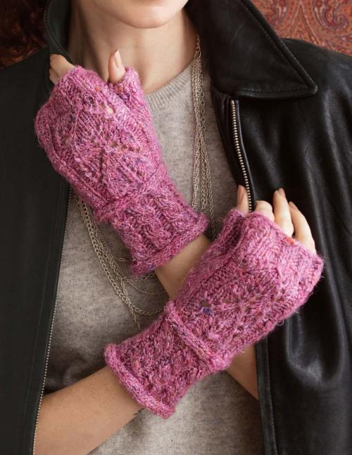 Model photograph of "09 - Leaf Lace Fingerless Gloves"