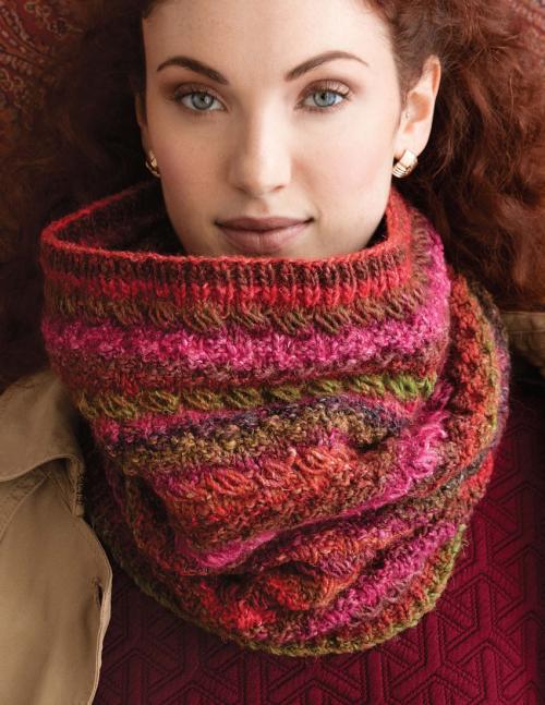 image preview of design '24 - Wavy Eyelet Cowl'