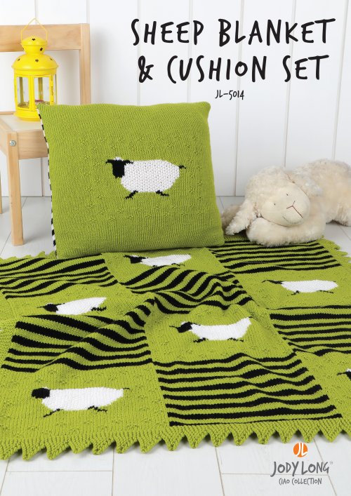 Model photograph of "Sheep Blanket and Cushion Set"