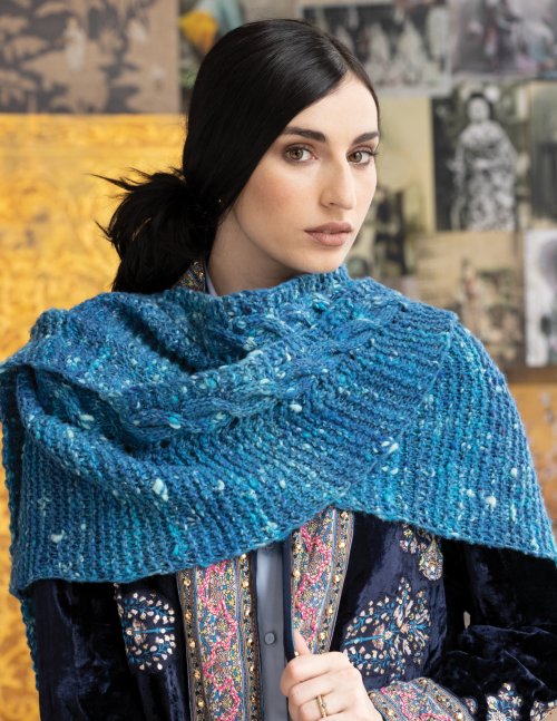 Model photograph of "Simple Cabled Shawl"