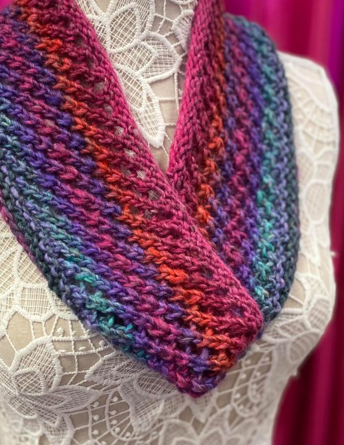 image preview of design 'Ribbon Candy Cowl'