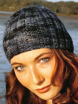 Model photograph of "Ribbed Beanie"