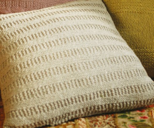 Model photograph of "Ribbed Cushion"