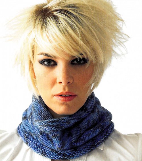 Model photograph of "Ladies Neck Roll"