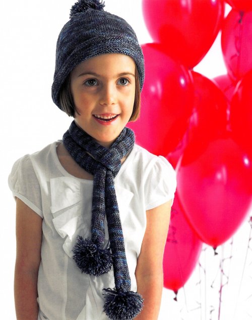 Model photograph of "Children Hat & Scarf"