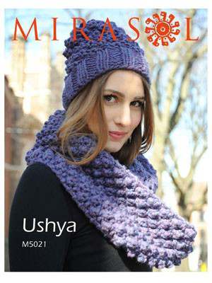 Model photograph of "Ushya Double Cowl & Hat Set"
