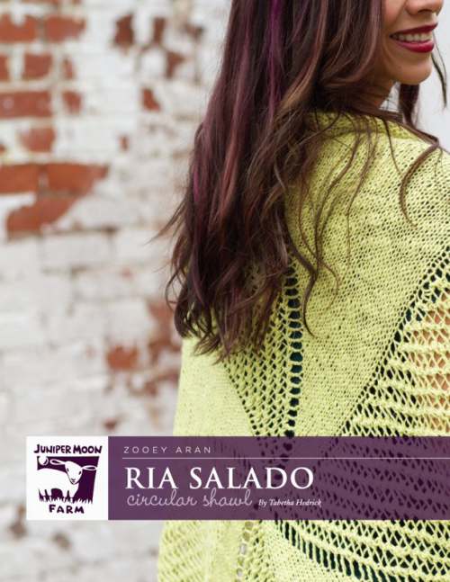 Model photograph of "'Ria Salado' Circular Shawl"