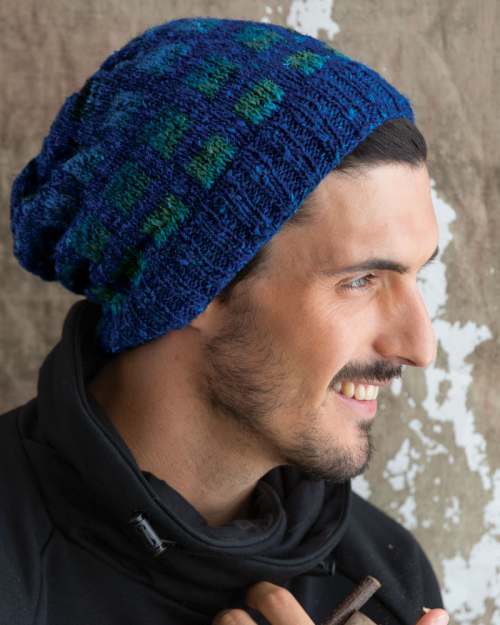 Model photograph of "18 - Slouchy Checkered Hat"