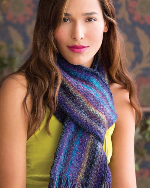 Model photograph of "Linen Stitch Scarf"