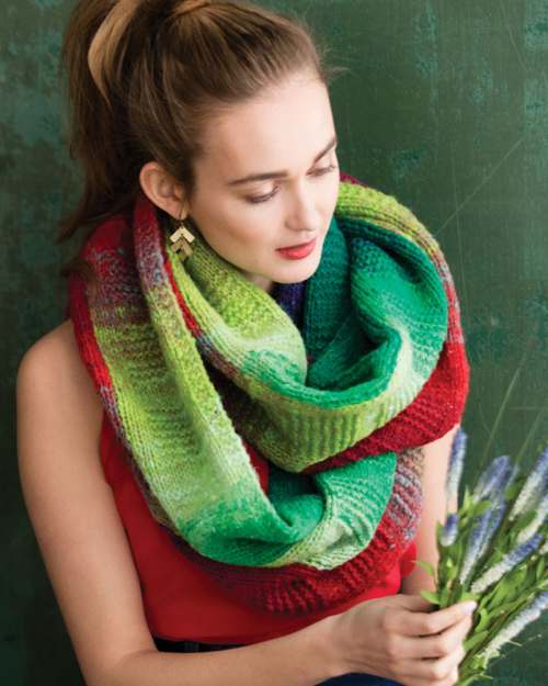 Model photograph of "21 - Infinity Scarf"