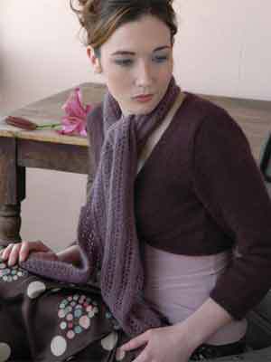 Model photograph of "Herringbone Lace Scarf"