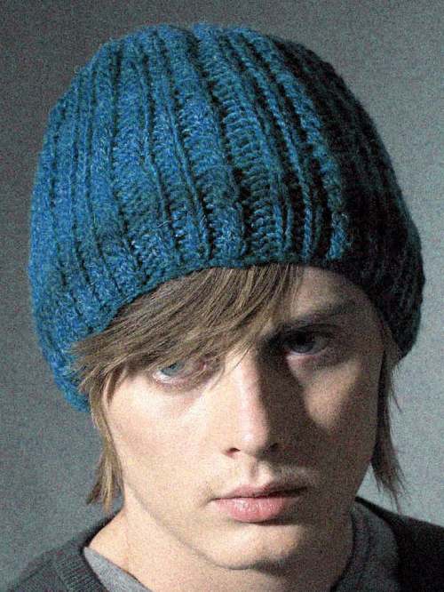 Model photograph of "Miki Hat"