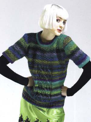 Model photograph of "RELAX - Sweater"