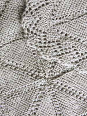 image preview of design 'Garter Stitch Diamond Blanket'