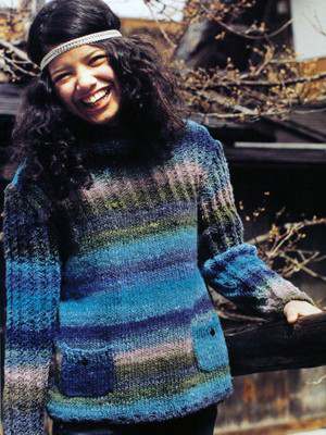 Model photograph of "Y-891 Sweater with Patch Pockets"