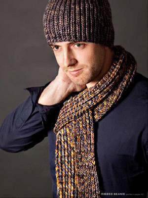 Model photograph of "Ribbed beanie"