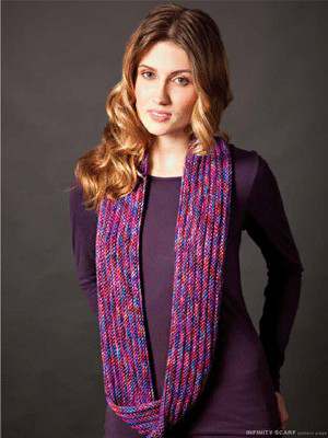 Model photograph of "Infinity scarf"